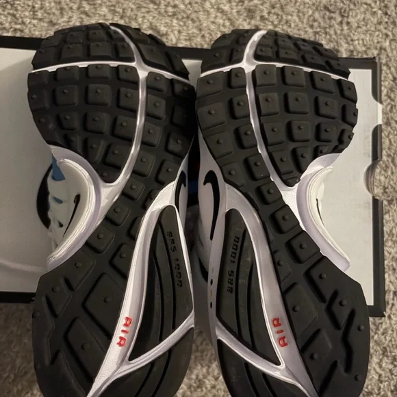 Nike Kids Blue Hello Kitty Sneaker - Picture 5 of 6